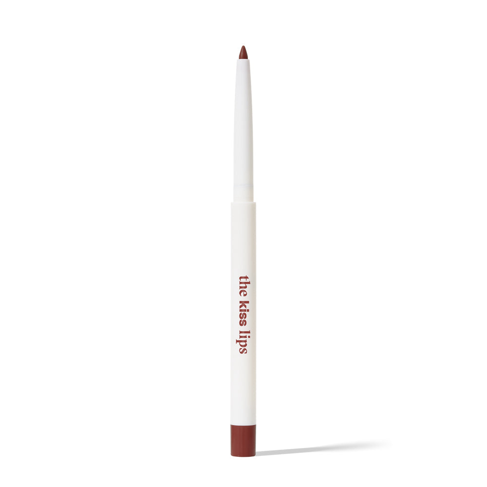 PAESE Cosmetics lip liner defines lips subtly, adds dimension, and a flattering result.