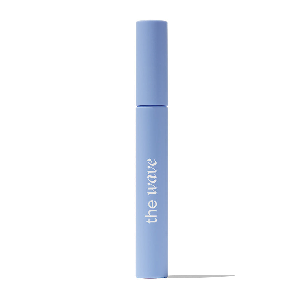 PAESE Cosmetics The Wave Long-Lasting Mascara, is easy to apply, elongates lashes, separating without clumps.