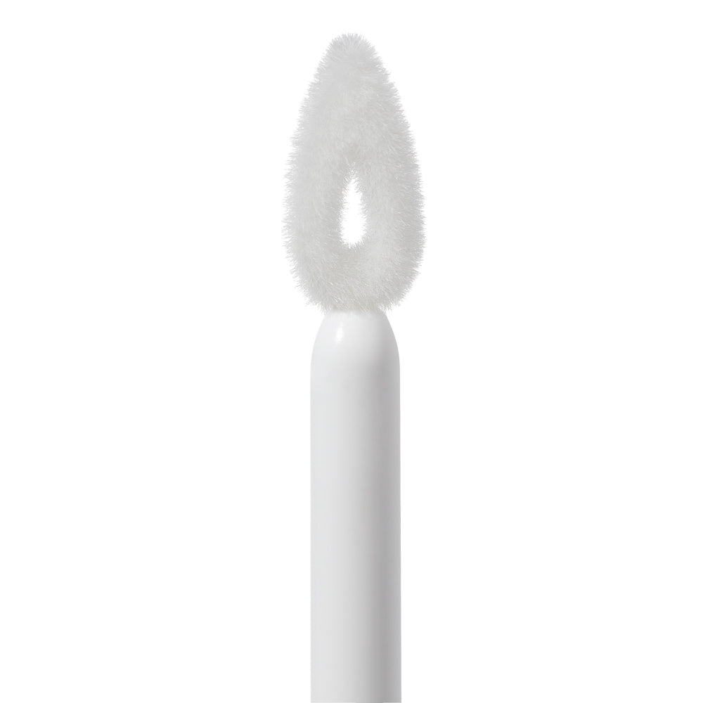 PAESE Cotton Delight Lipgloss heart-shaped applicator allows the lipgloss to be precisely applied without leaving an unpleasant sticky feeling.